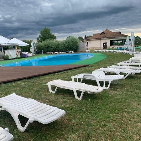 Villa Aventurier Club Rozhny Esterno foto